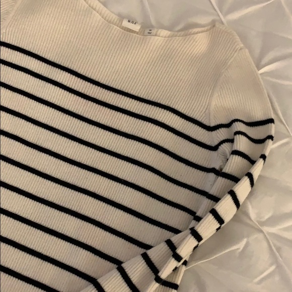 Gap Striped Sweater - Picture 2 of 2